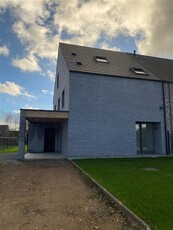 Energiezuinige nieuwbouwwoning te huur met landelijk zicht!