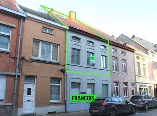 IN OPTIE! Modern triplex appartement met terras in het cent…