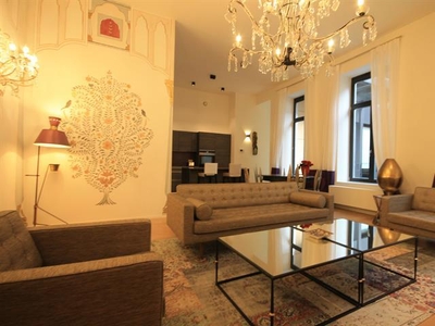 CONGRESS: Beautiful furnished apartment of 125sqm