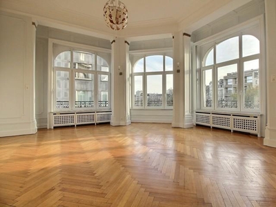 MONTGOMERY - Beautiful character apartment 220 sqm