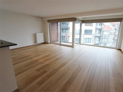 Ongemeubeld - Ruim woonappartement met een mooi open zicht,