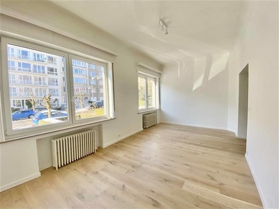 Gerenoveerd appartement vlakbij de ULB