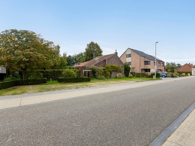 Te renoveren woning of bouwgrond open bebouwing te Hasselt