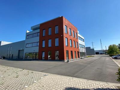 791 m² magazijnruimte te huur nabij R4