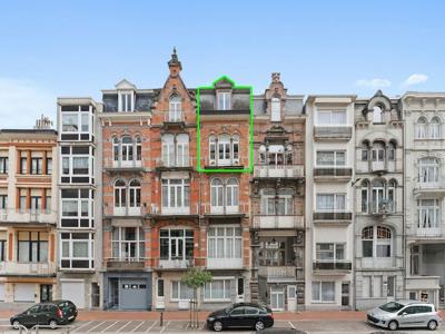 Centraal gelegen gerenoveerde duplex met historische voorge…