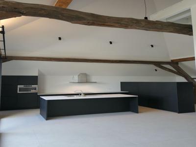 Nieuwe PENTHOUSE-LOFT met terras en parking