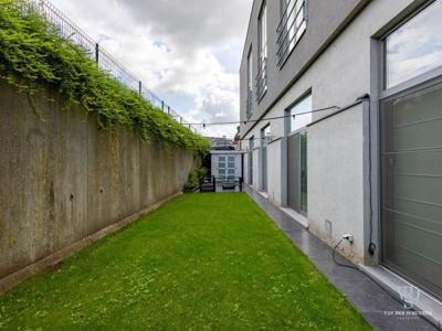 Ruim en rustig wonen in eigentijdse loft.