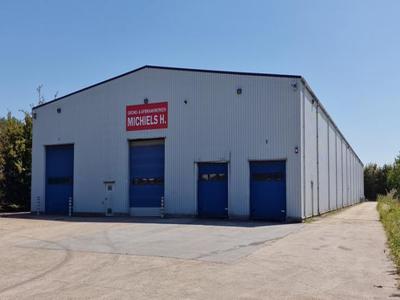 Terrein 6.930 m² met loods 2.823 m² en kantoor