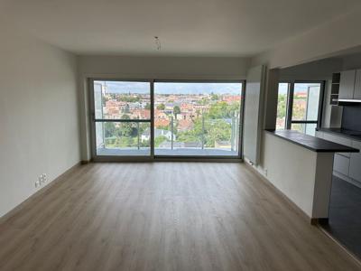 Volledig VERNIEUWD APPARTEMENT met PANORAMISCH ZICHT