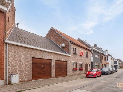 Leuvestraat 85, 9320 Erembodegem