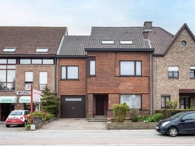 Te moderniseren woning (244m²) met 5 slpks, garage en tuin