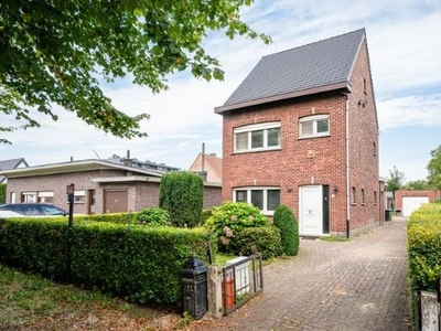 Te renoveren vrijstaande woning met zuidwest gerichte tuin