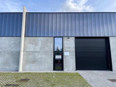 Gloednieuwe KMO-unit gelegen in industriezone Klein-Mechelen