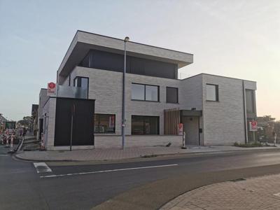 Nieuwbouw te huur met 2 slaapkamers en 3 terrassen