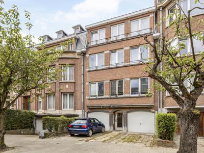 Opbrengsteigendom met 3 appartementen en een studio