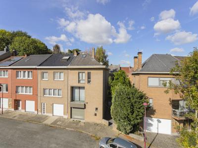 Volledig vernieuwde ééngezinswoning in doodlopende straat.