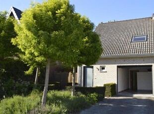 ERONDEGEM - Charmante HoB met gezellige tuin.