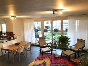 Gestoffeerd appartement op de eerste verdieping met terras N