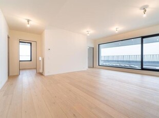 NIEUW GEMEUBILEERD PENTHOUSE - 2 slaapkamers + kleedkamer te