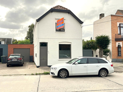 Alleenstaande CHARME woning, TUIN, GARAGE, OPRIT, uitstekend