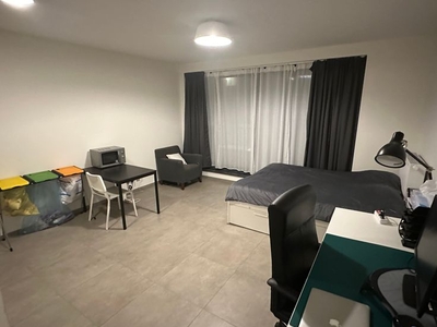 Leuke recente studio te huur in Molenbeek