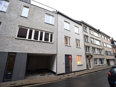 Nieuwe woning met buitenruimte in centrum Gent