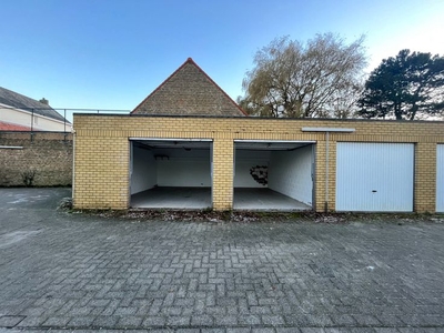 Opslagplaats of dubbele garage te Knokke-Westkapelle