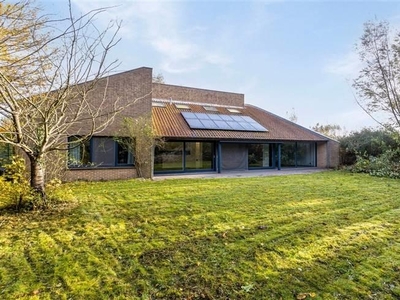 Ruime architecturale woning op toplocatie in Deinze