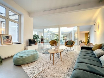 Schitterende loft met buitenruimte + Atelier