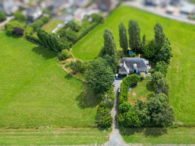 Vrijstaande villa op een uitzonderlijk perceel van 1,4 ha te