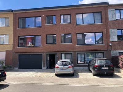 ZONNIG EN RUIM, RUSTIG GELEGEN APPARTEMENT