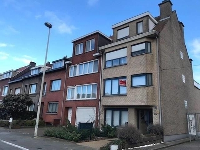 Appartement met twee slaapkamers, garage en lift