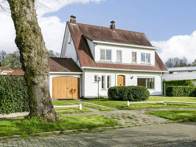 Charmante klassieke villa op een perceel van 547m² grond te