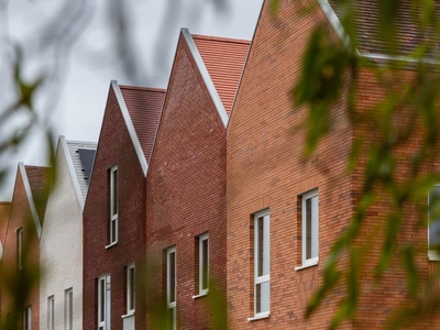 Modelwoning met 3 slaapkamers, stadstuin & zolder vlakbij...