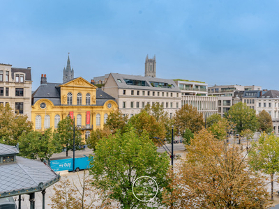 Nieuwbouwappartement met zicht op de Kouter en de Leie.