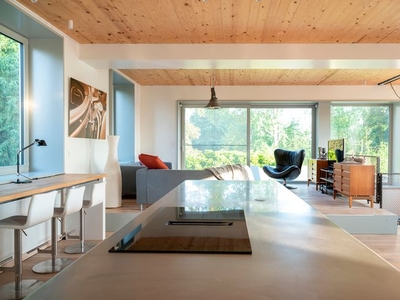 UNIEKE LOFT MET ZICHT OP GROENE OMGEVING