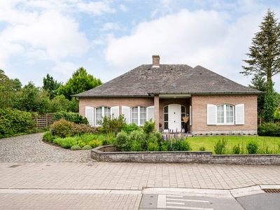 Vrijstaande woning in centrum Zomergem!