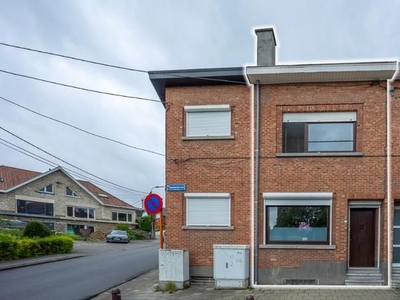 ZEER GUNSTIG GELEGEN WONING