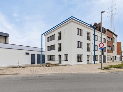 Nieuw duplexappartement met kantoor aan water