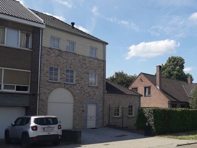 !!! Bezoekn zijn geannuleerd. Het huis is verkocht !!!