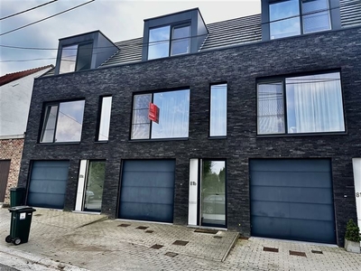 Gesloten nieuwbouwwoning te huur