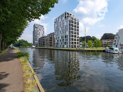 Luxe appartement van ca 150m² op 7e verdiep met uniek uitzi