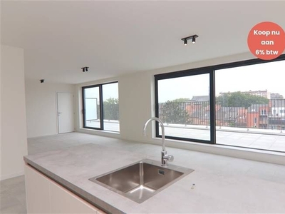 PENTHOUSE IN HARTJE HASSELT MET 2 SLKS + 2 TERRASSEN & PARKI