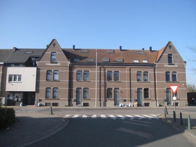 Recent GLVL.-appartement met tuin en staanplaats