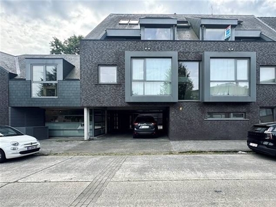 Ruim duplex appartement met meerdere terrassen