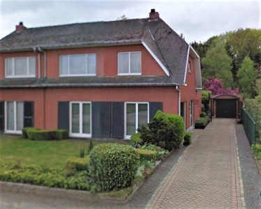 Ruime HOB, met garage op 1000m²