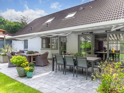 Verzorgde Villa met mooie tuin in Doodlopende Straat te List