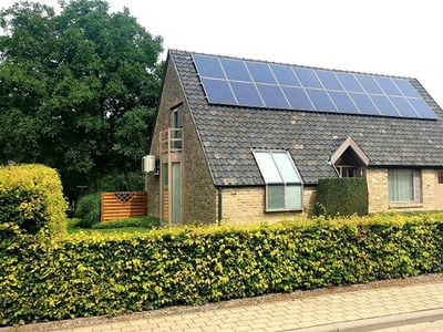 Woning met bijgebouw