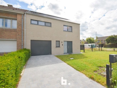 Zeer ruime nieuwbouw woning