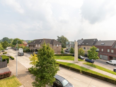 ZONNIG appartement met AANGENAAM zicht, 2 slaapkamers en ...